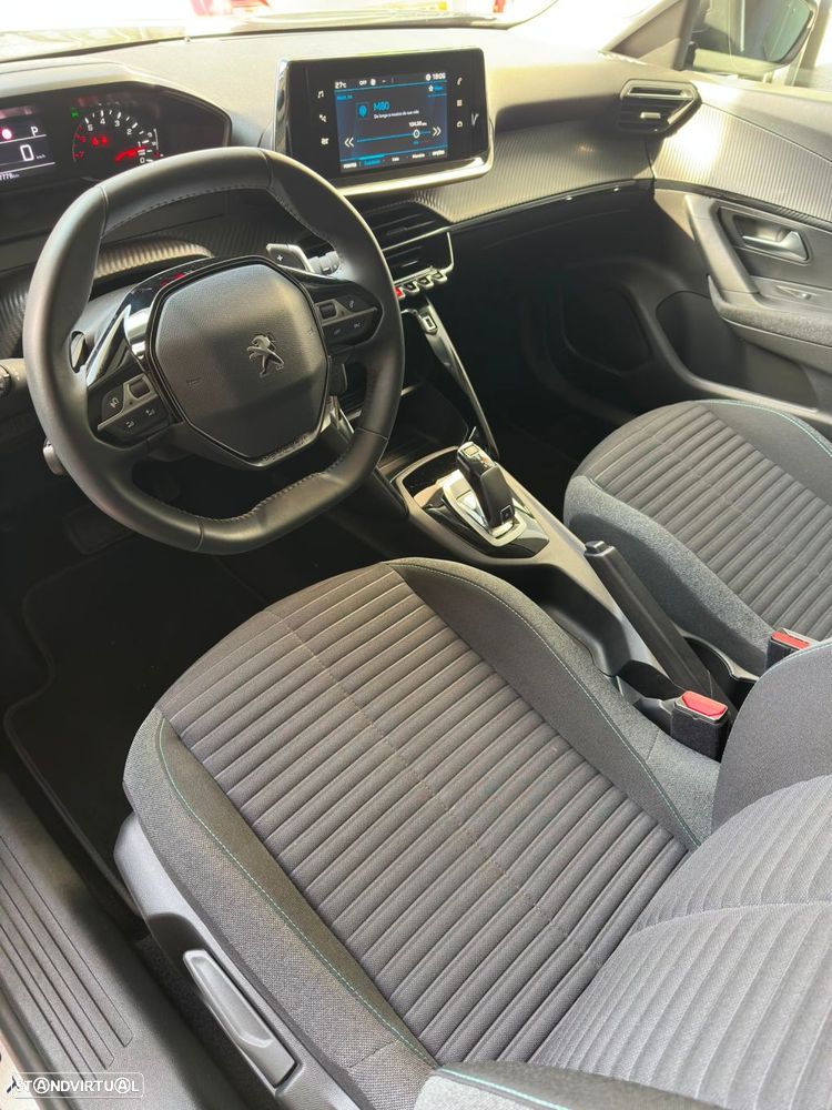 Peugeot 2008 1.2 PureTech Active Pack EAT8 - 8