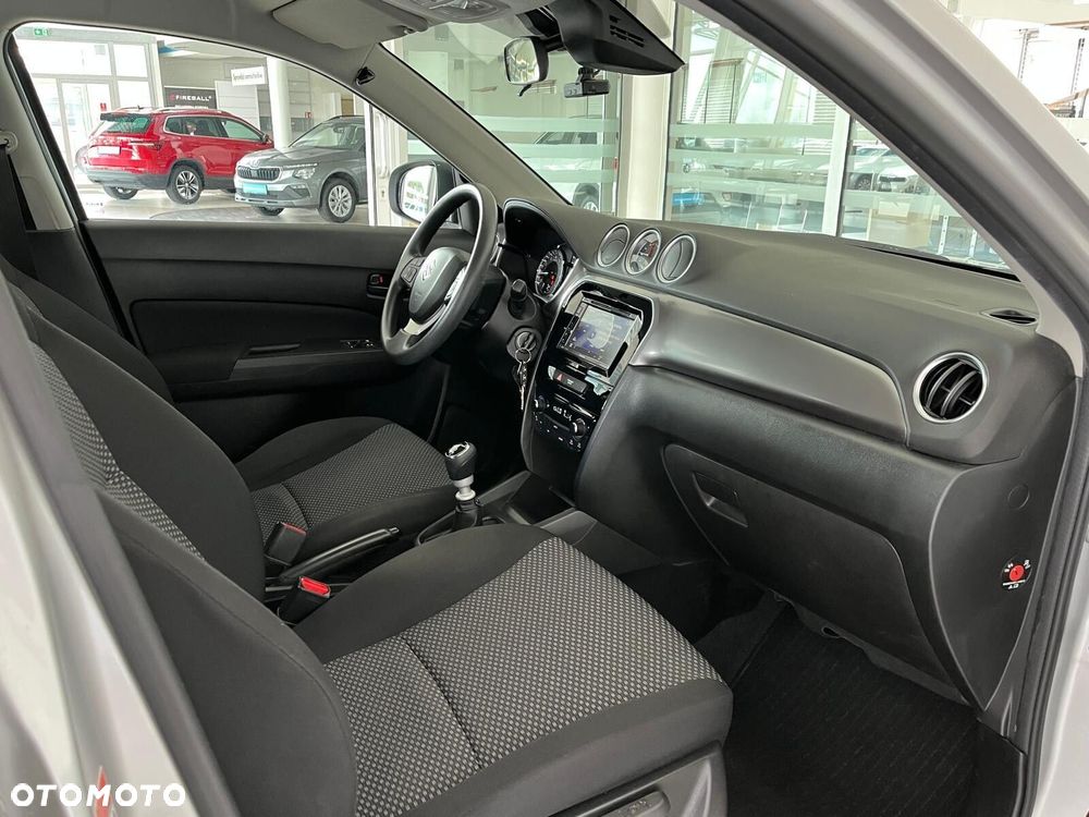 Suzuki Vitara - 21