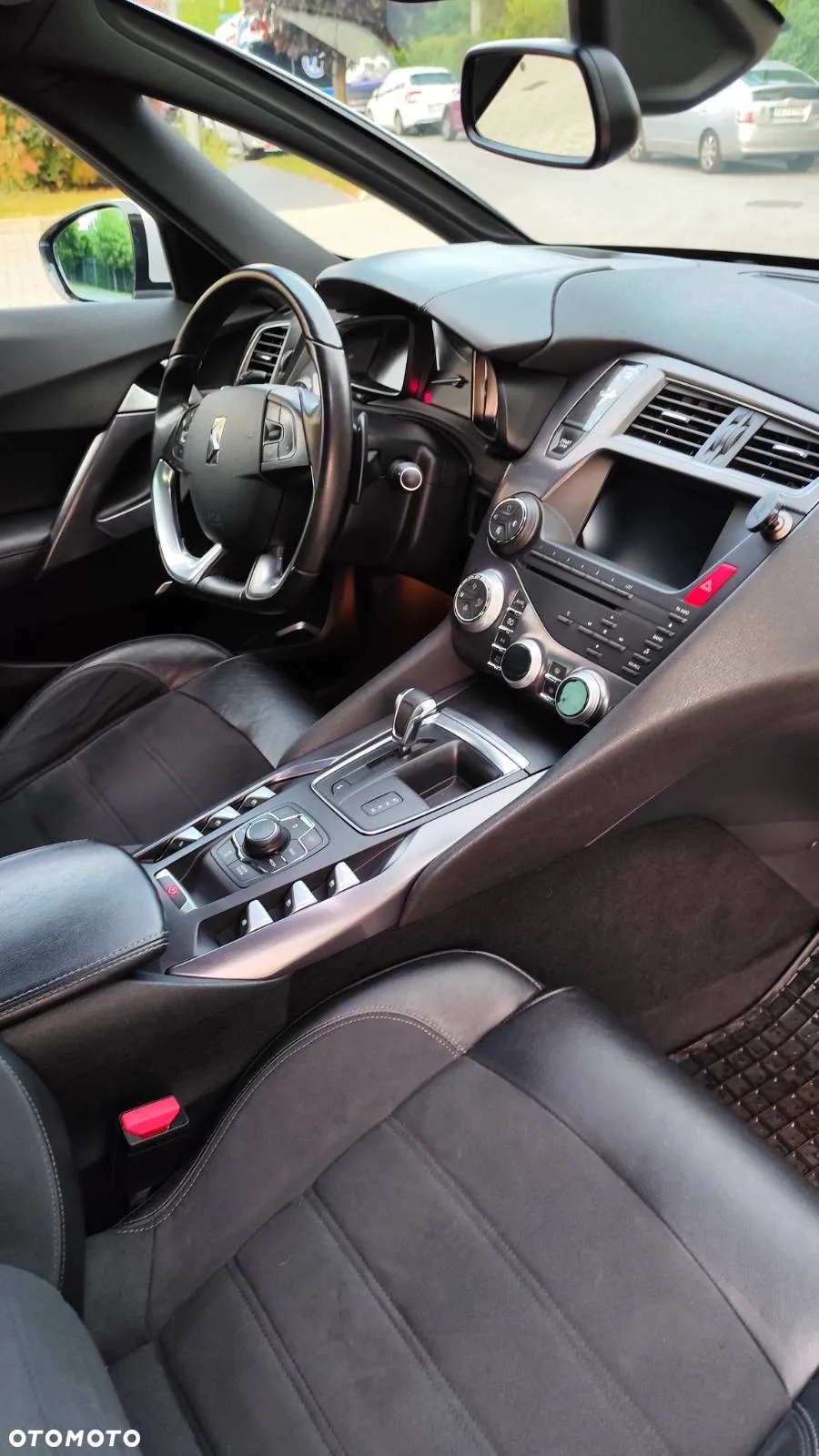 Citroën DS5 1.6 e-HDi Chic MCP - 22