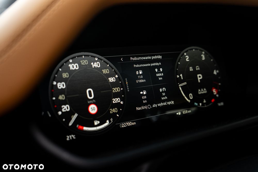 Land Rover Defender - 28