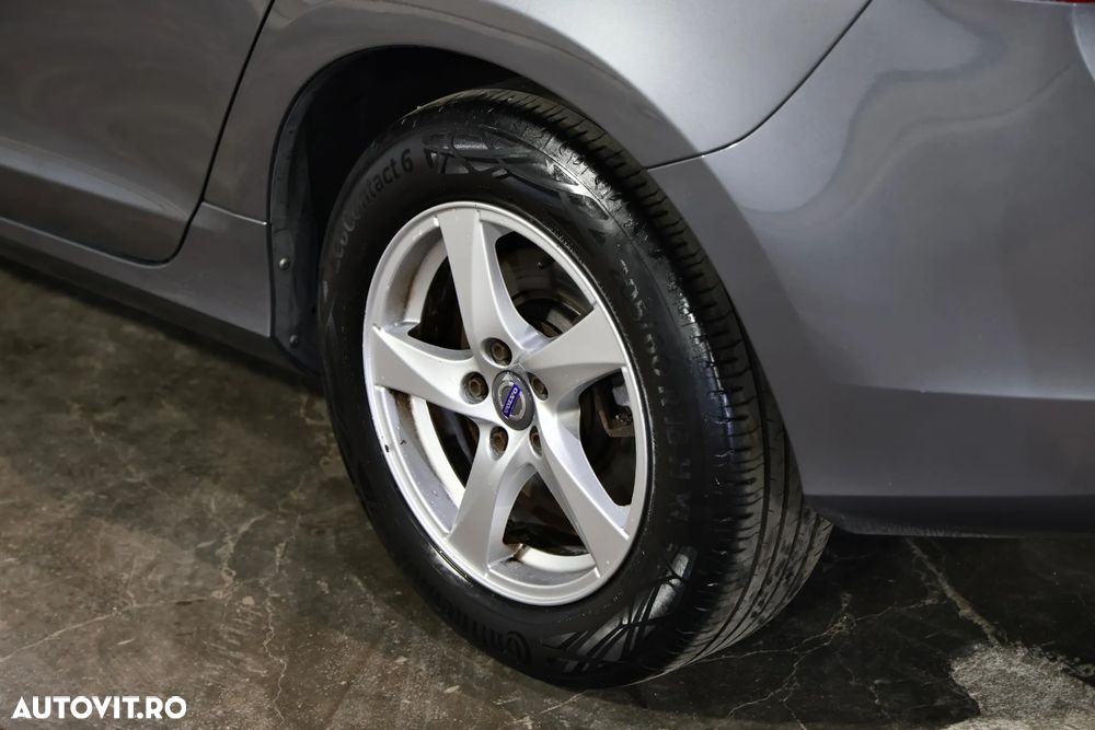Volvo V60 D2 Basic - 18
