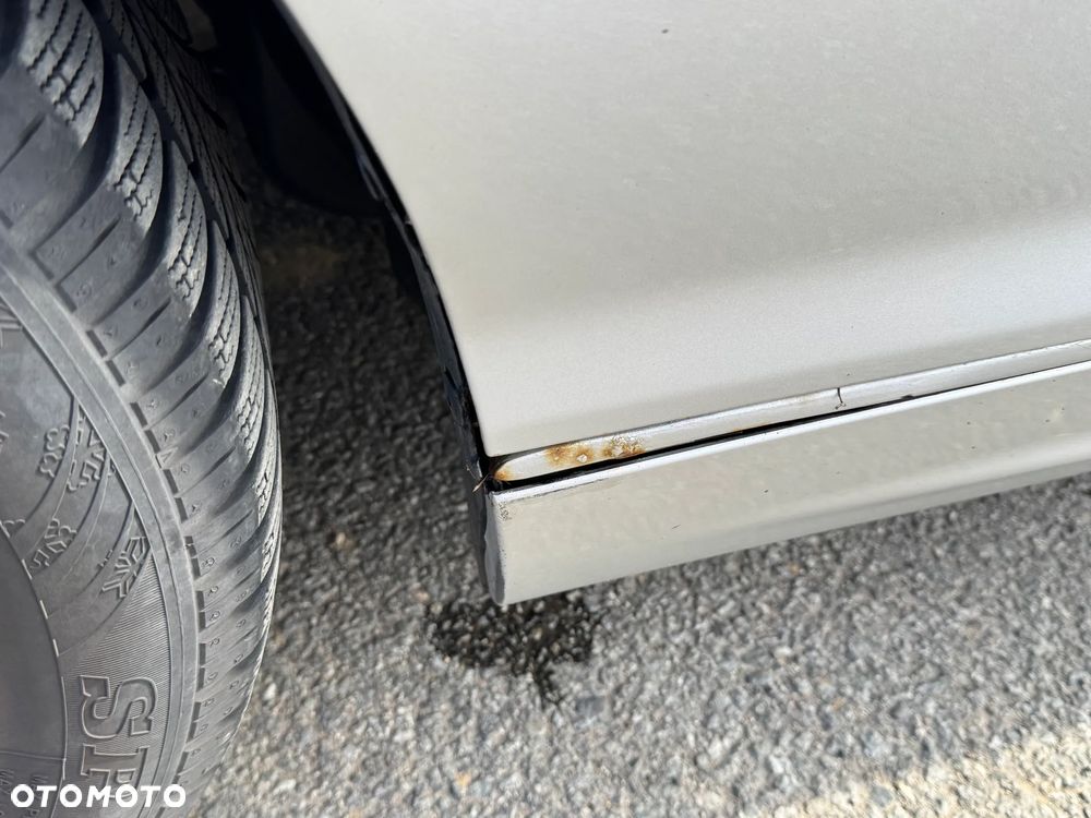 BMW Seria 3 323i - 28