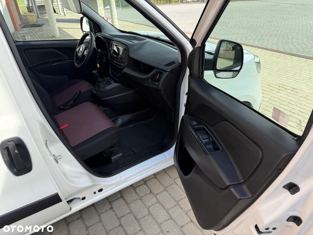 Fiat Doblo Furgon 3 Osobowy - 14