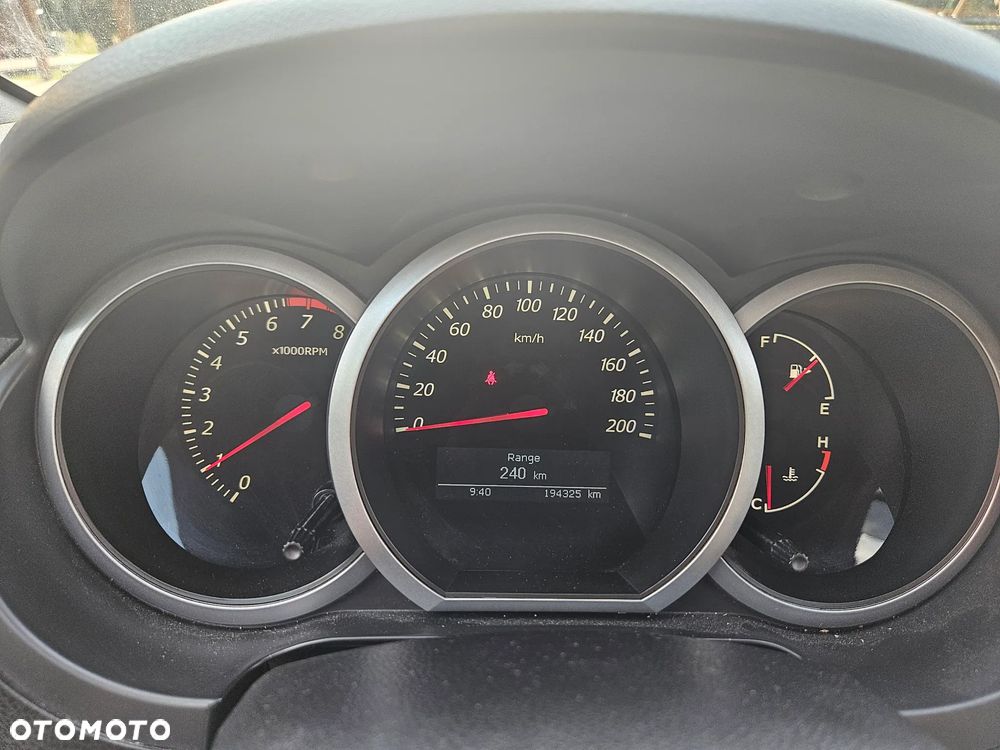 Suzuki Grand Vitara 2.0 - 4