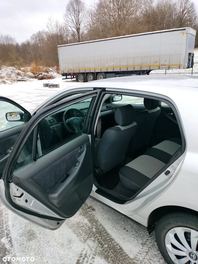 Toyota Corolla - 7