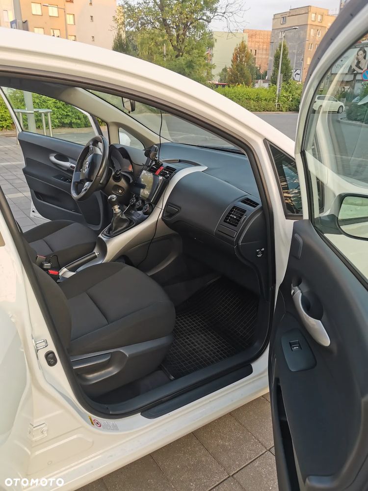 Toyota Auris 1.6 Valvematic Life - 15