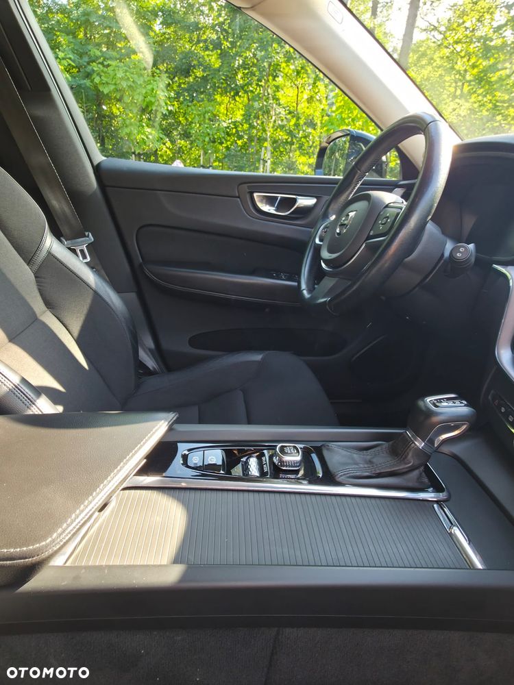 Volvo XC 60 D4 Momentum - 3
