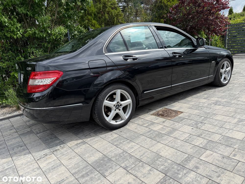 Mercedes-Benz Klasa C ver-200-7g--tronic-avantgarde-edition - 3