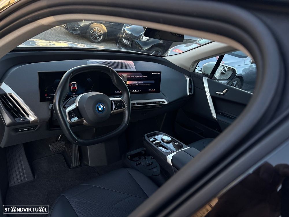 BMW iX xDrive 40 - 18
