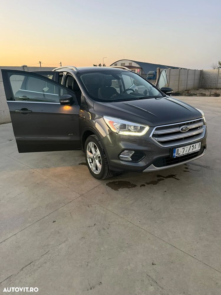 Ford Kuga 2.0 TDCi 4WD Titanium - 4