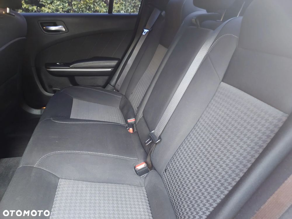 Dodge Charger 5.7 R/T - 12