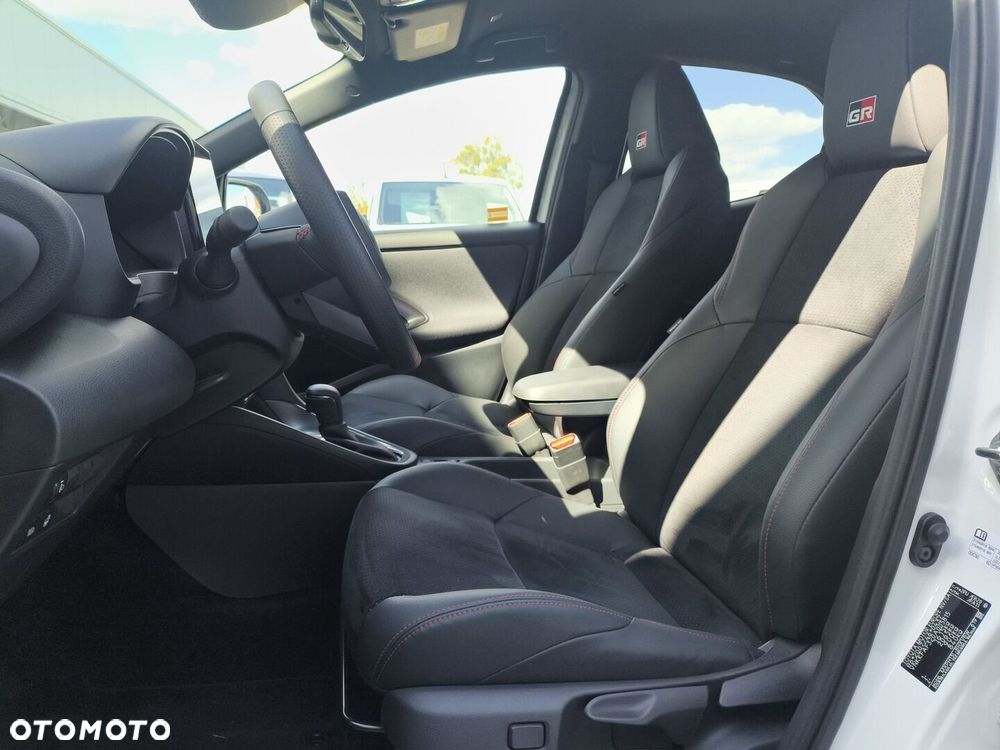 Toyota Yaris - 15