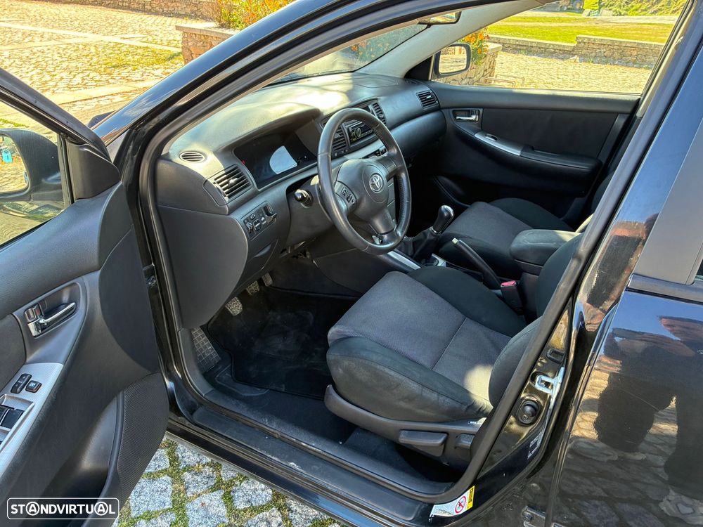 Toyota Corolla 1.4 D-4D - 5