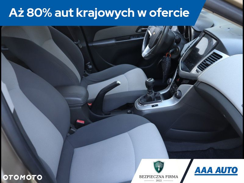 Chevrolet Cruze - 10