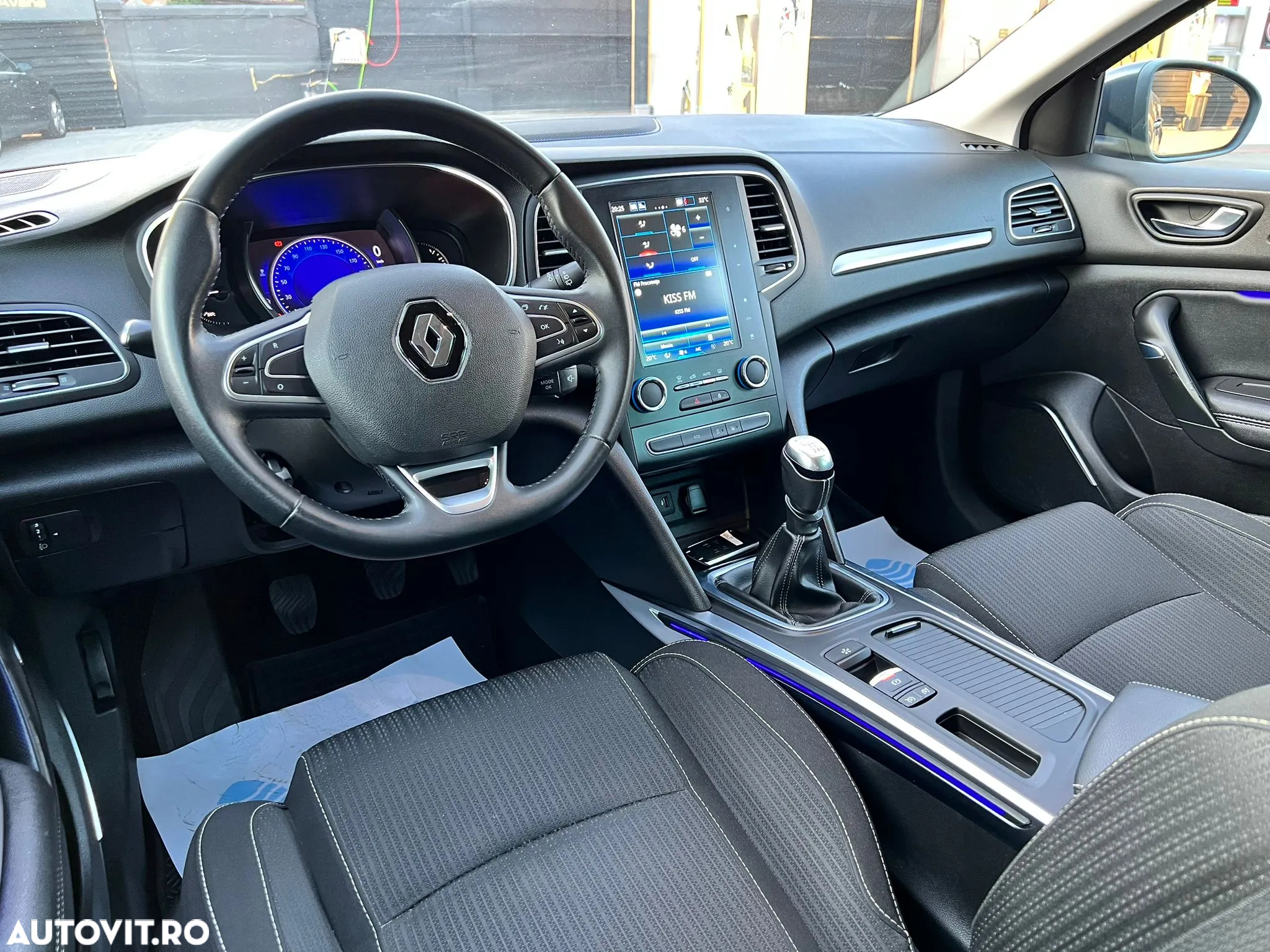Renault Megane TCe GPF Intens - 19