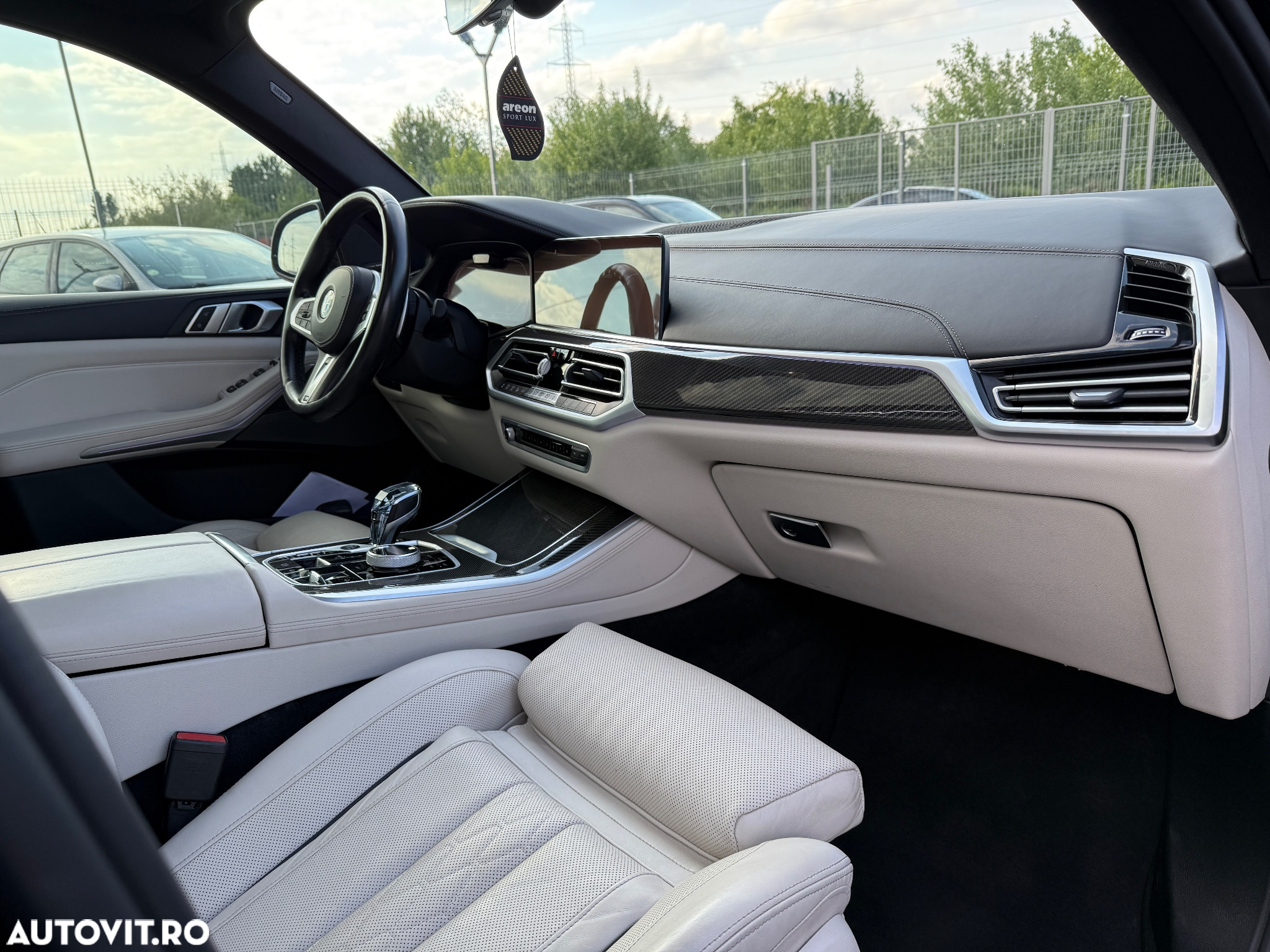BMW X5 xDrive45e - 12