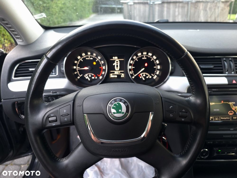 Skoda Superb 2.0 TDI Platinum - 16