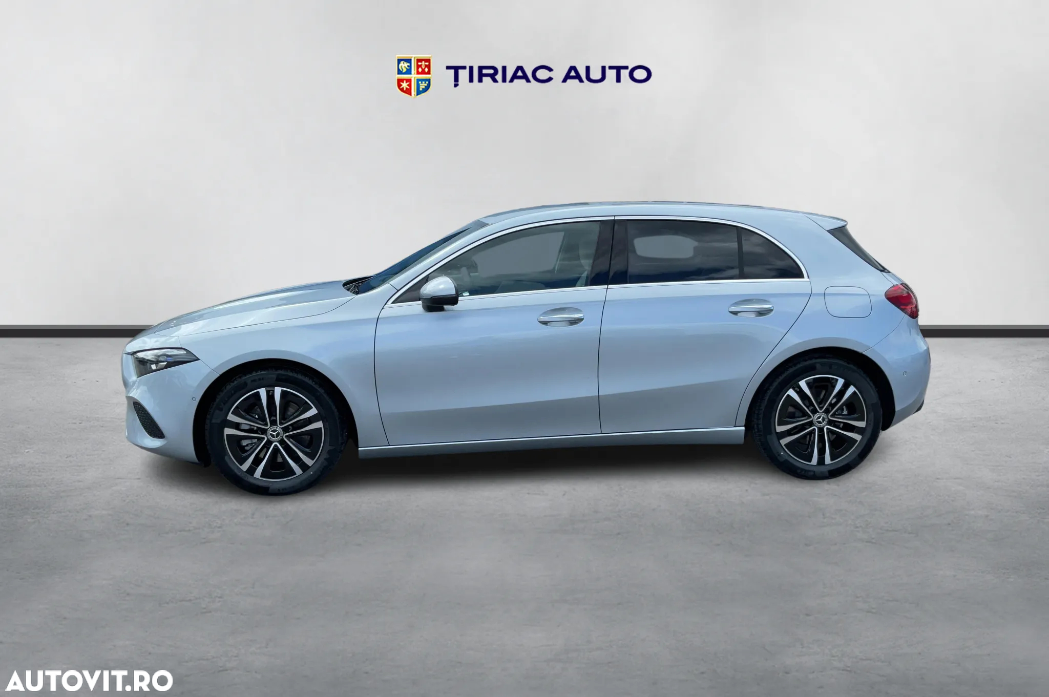 Mercedes-Benz A 220 4MATIC MHEV 8G-DCT - 2