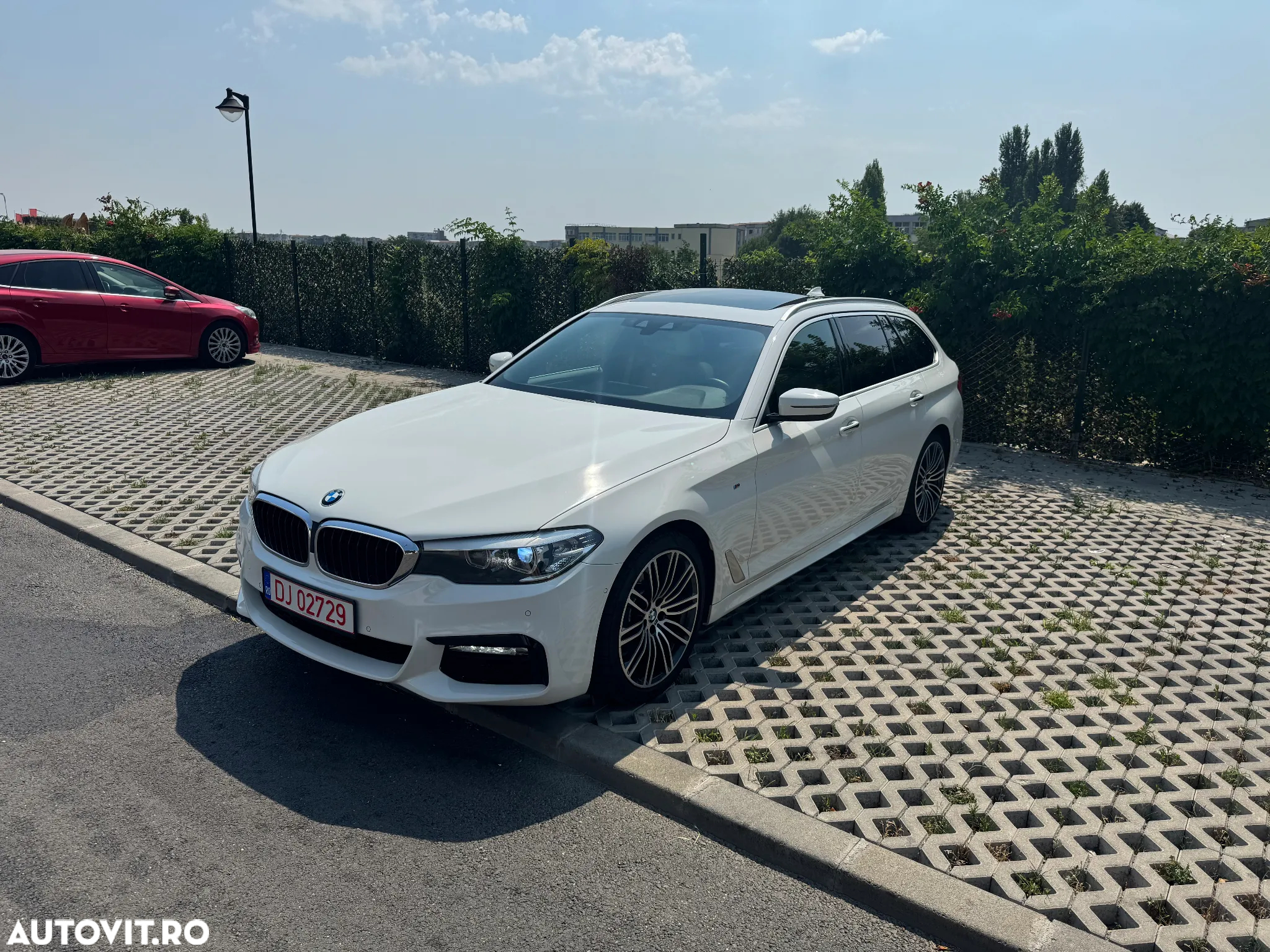 BMW Seria 5 520d Touring Aut. M Sport Edition - 2
