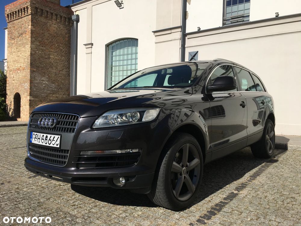 Audi Q7 - 1