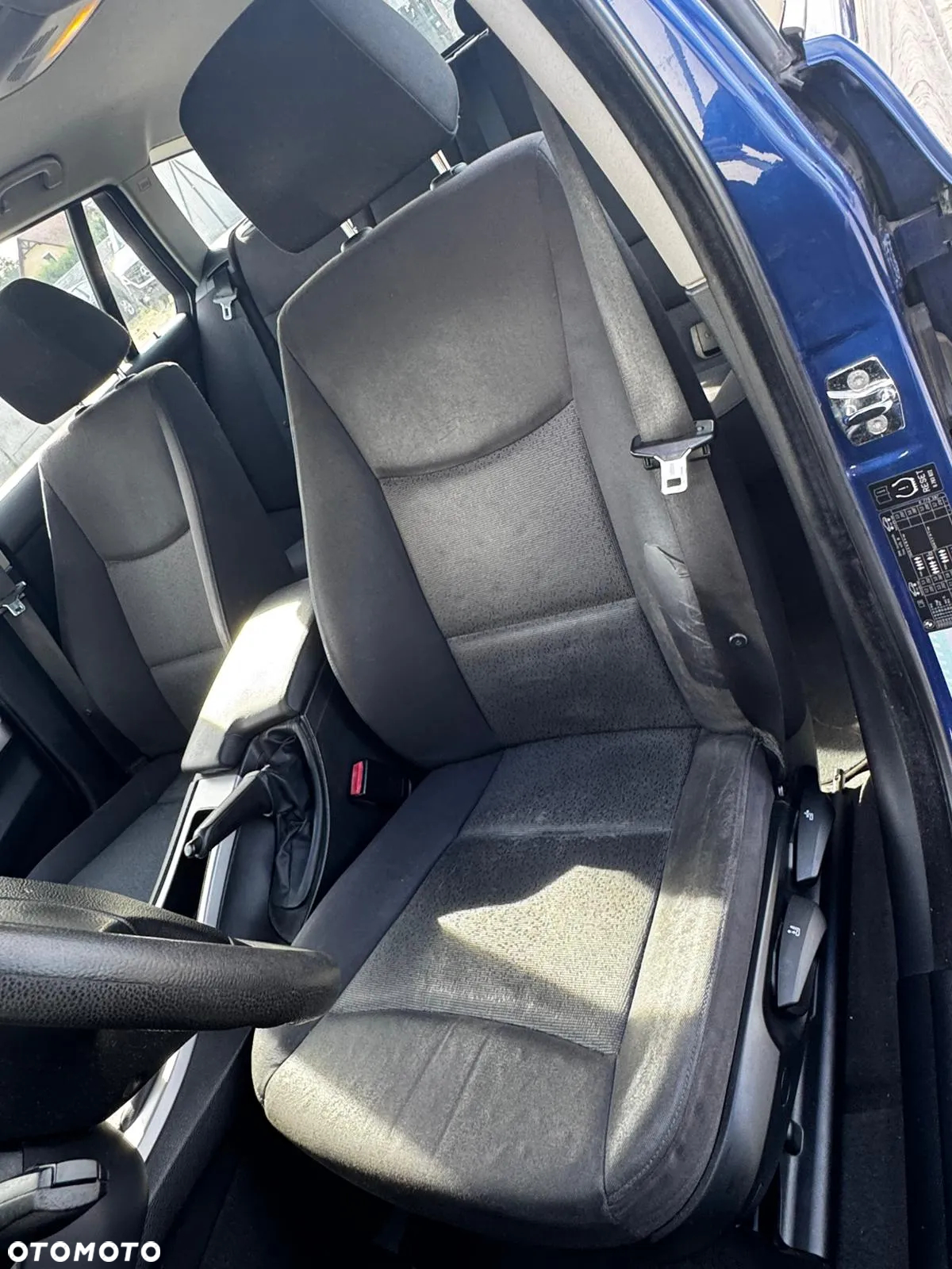BMW Seria 3 318i Touring - 12