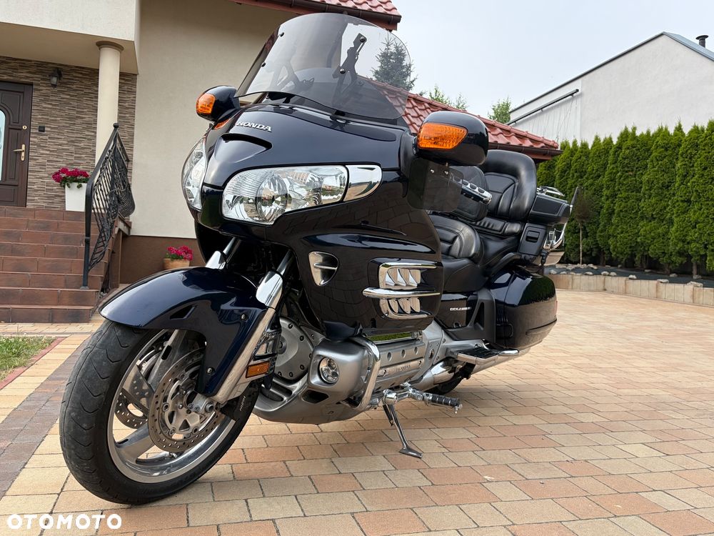 Honda GL - 40