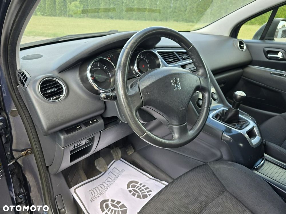 Peugeot 5008 - 12