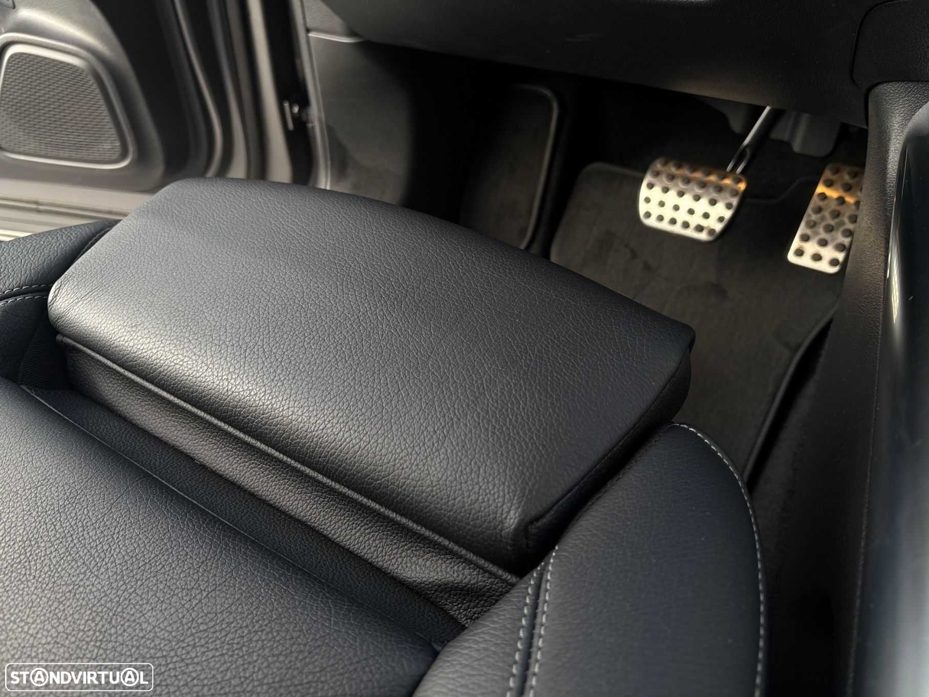 Mercedes-Benz GLA 250 e AMG Line - 52