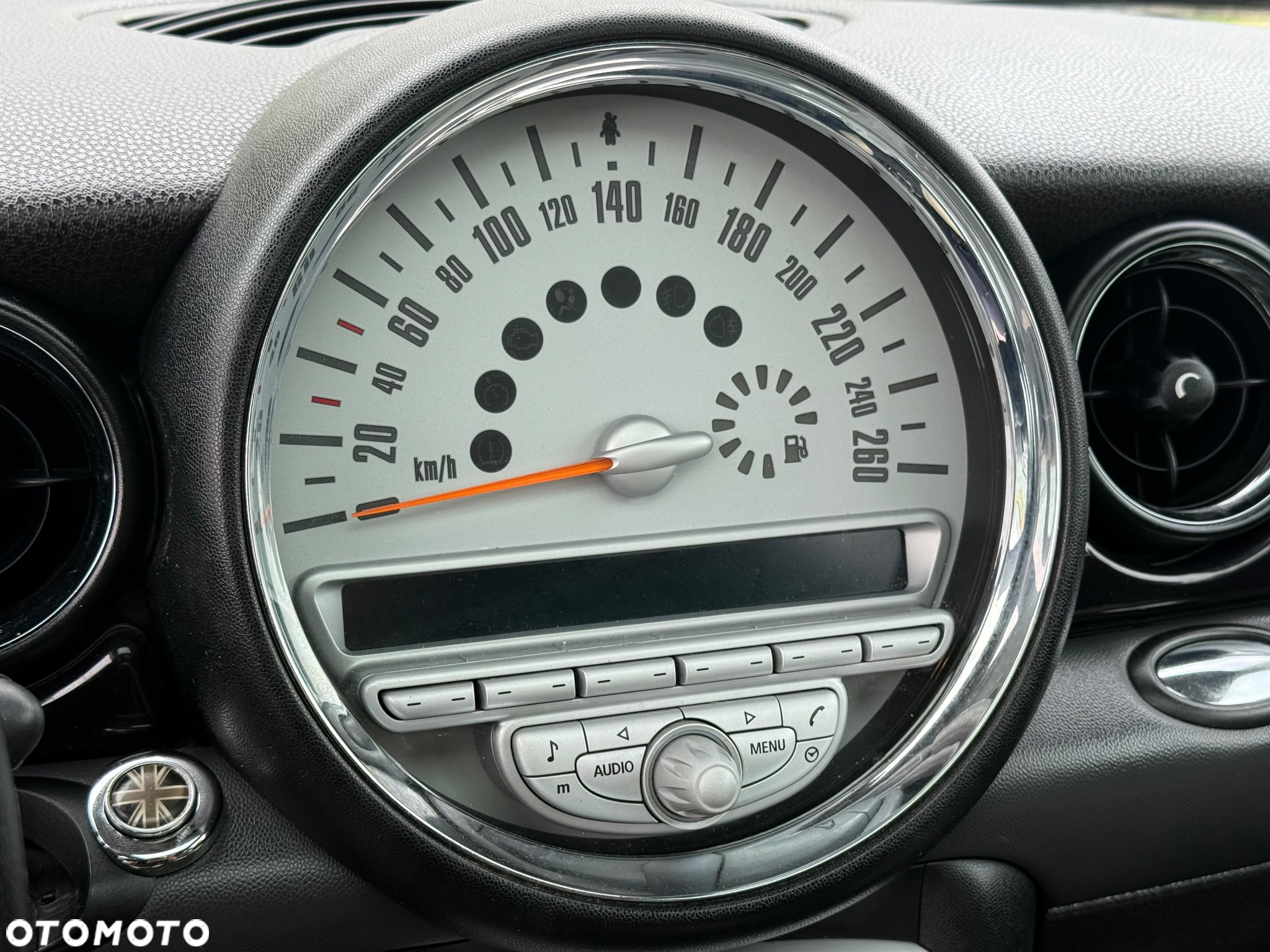MINI Cooper Standard - 17