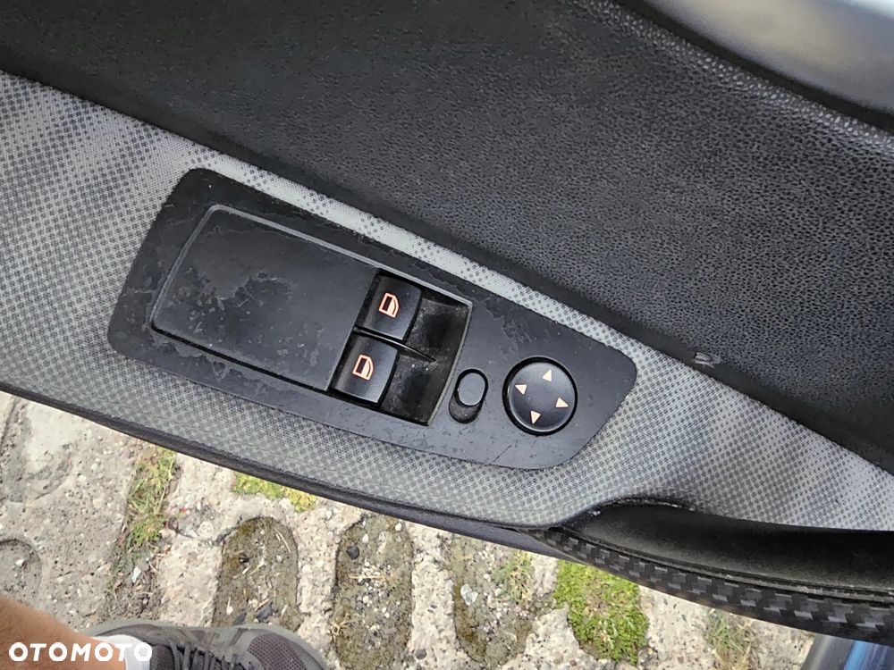 BMW Seria 1 116i - 29