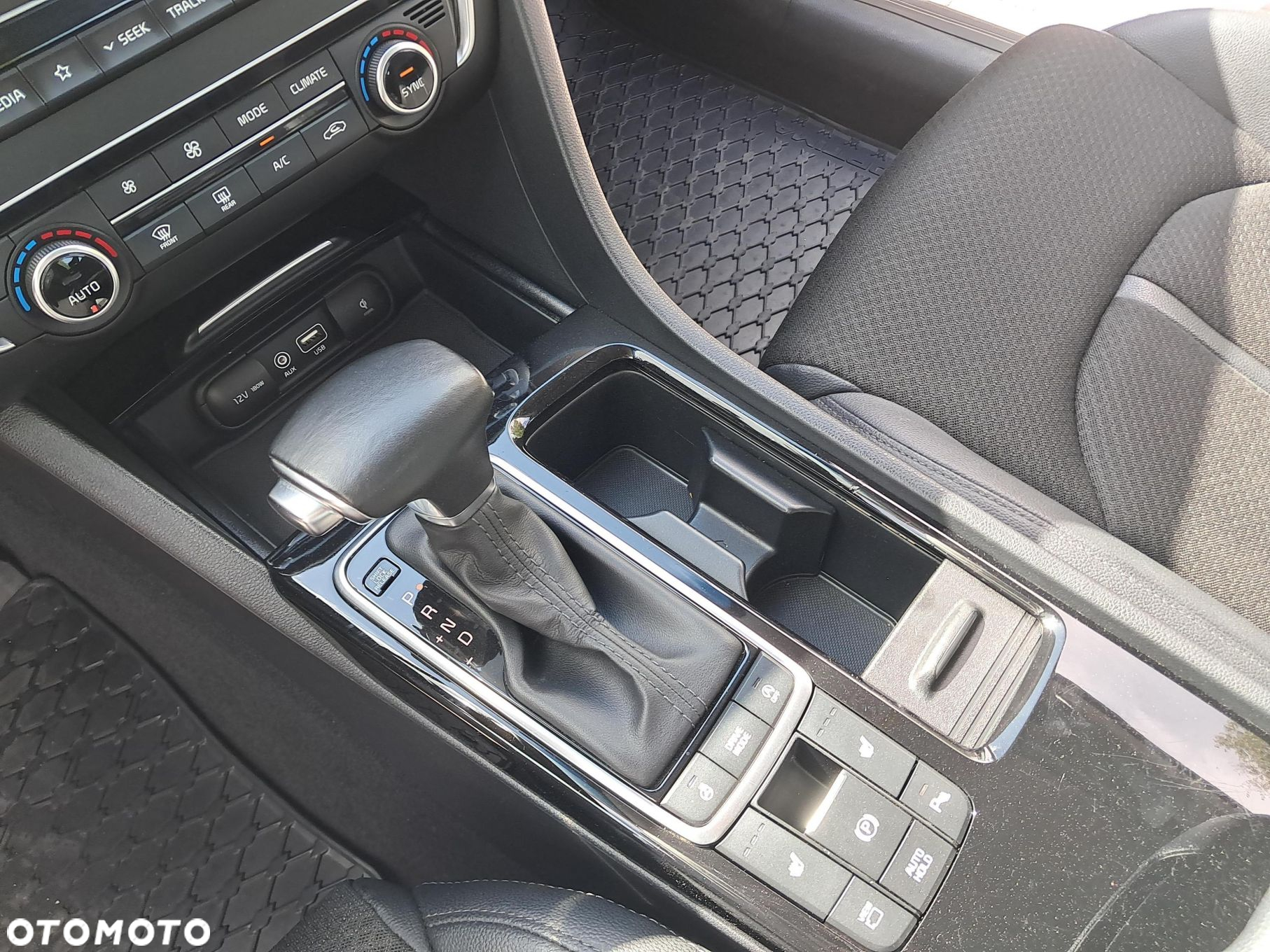 Kia Optima 1.6 T-GDI L DCT - 24