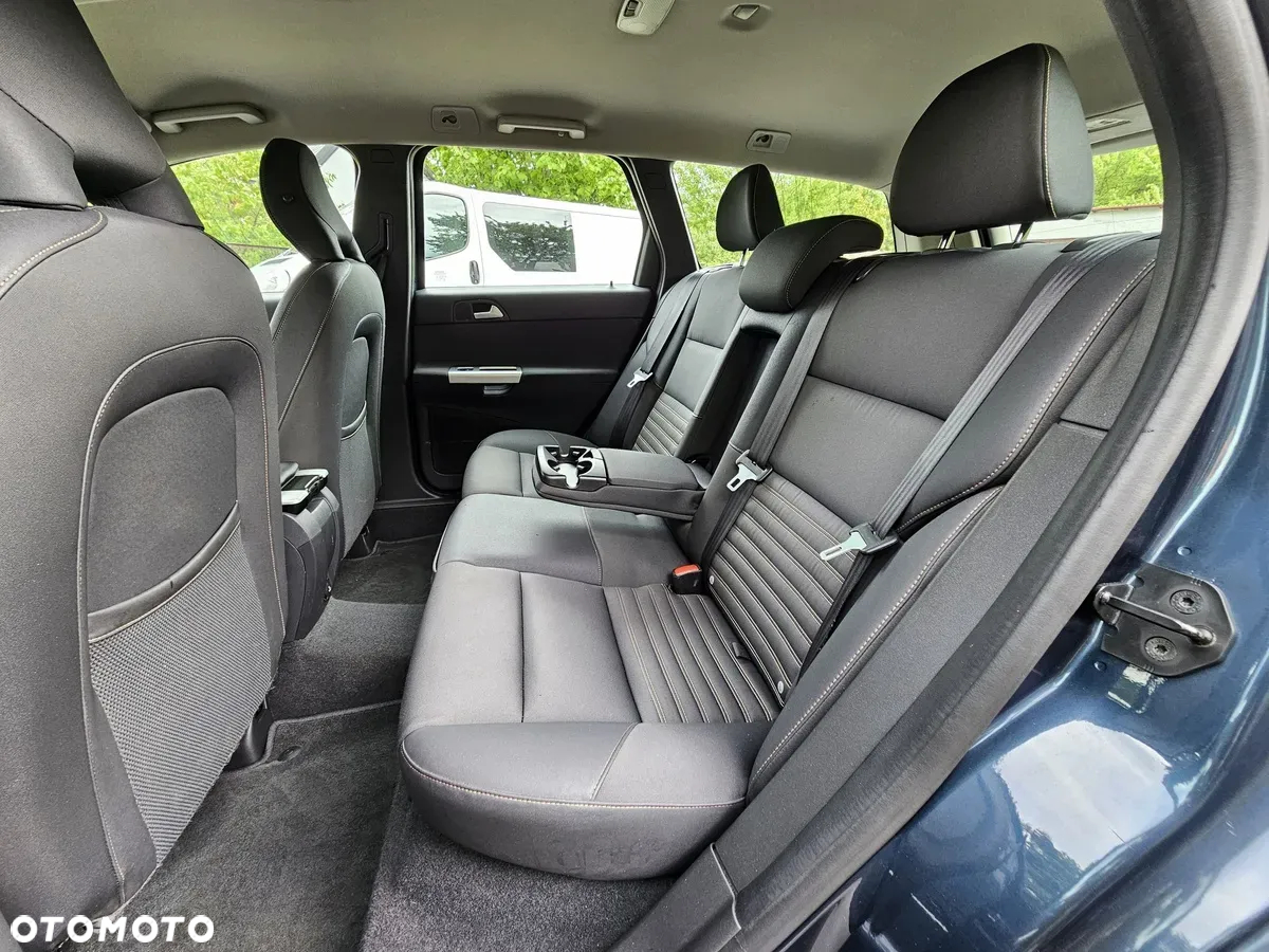 Volvo V50 2.0 Momentum - 19