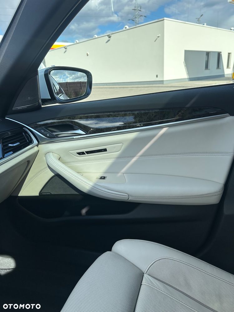BMW Seria 5 540i xDrive M Sport sport - 21