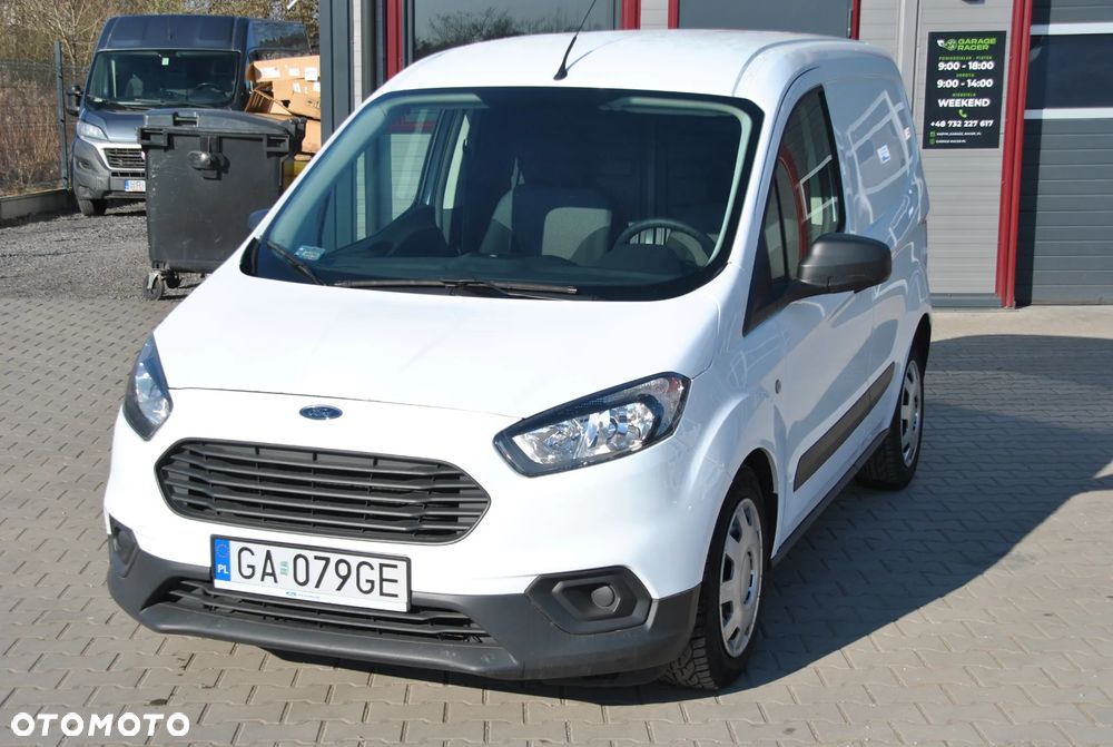 Ford Transit Courier - 1