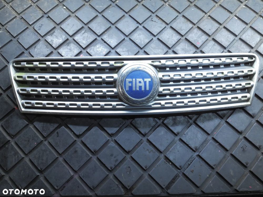 Atrapa grill FIAT PUNTO FL SREBRNY CHROM ORYGINAŁ 46849442 - 1