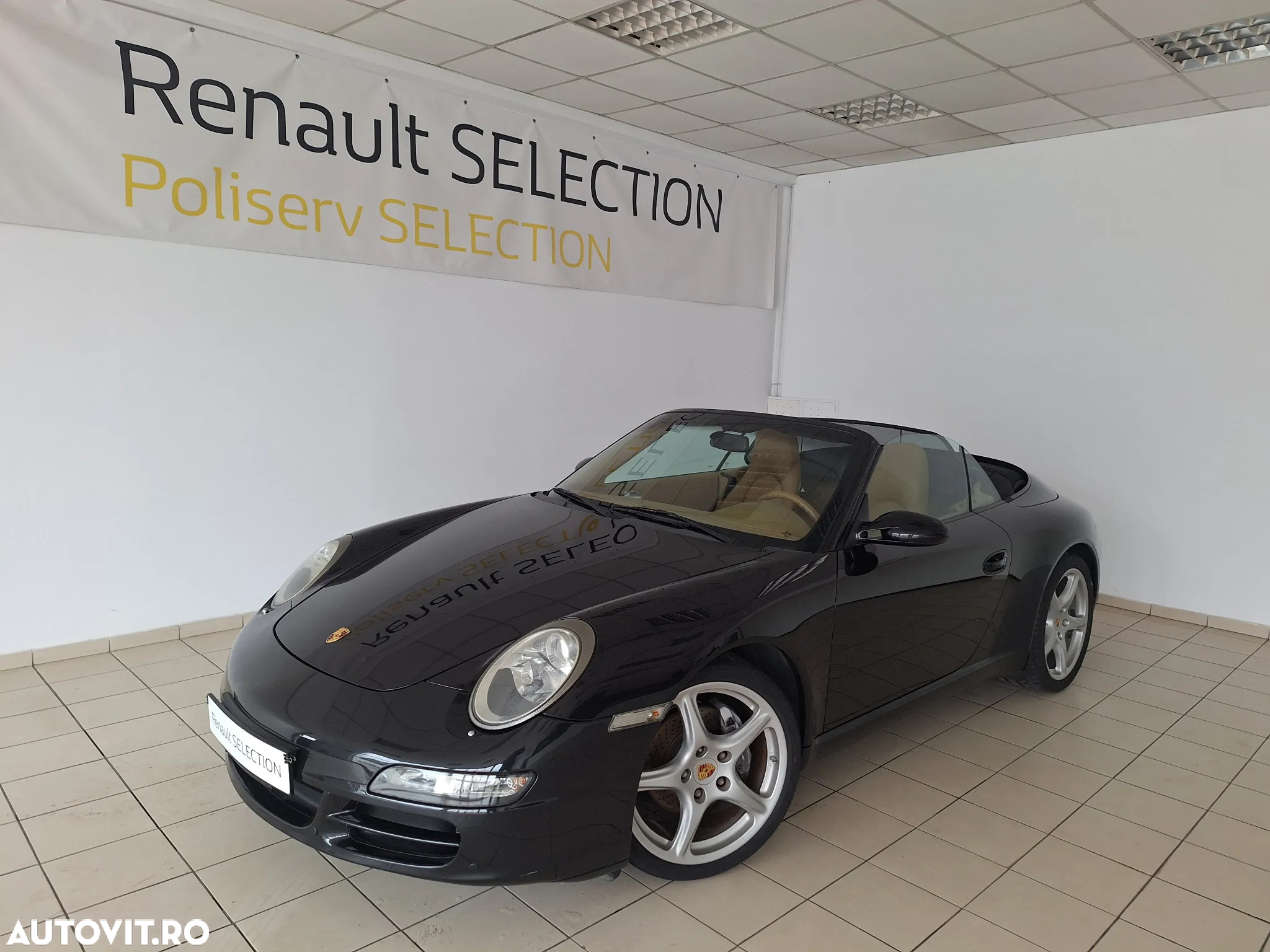 Porsche 911 Carrera 4 Cabrio - 11