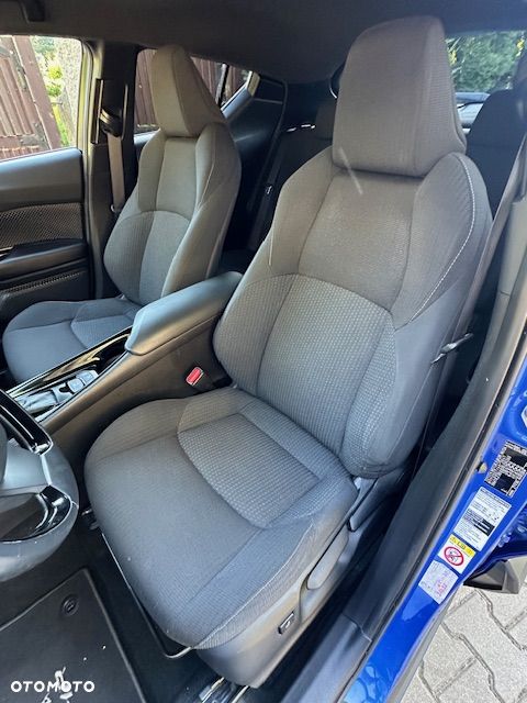 Toyota C-HR Lounge - 35