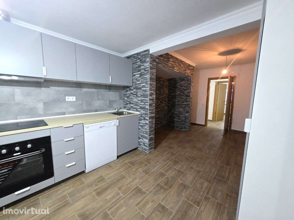 Moradia T3 Térrea, totalmente Remodelada - Perto da Praia Fluvial A... - Grande imagem: 2/25