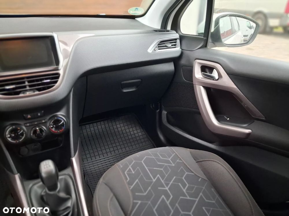 Peugeot 2008 120 VTI Active - 12