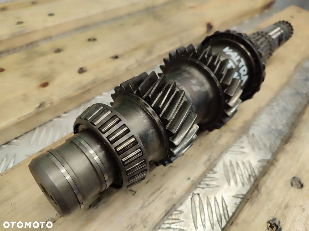 Wałek skrzyni biegów VALTRA T 141 - 6