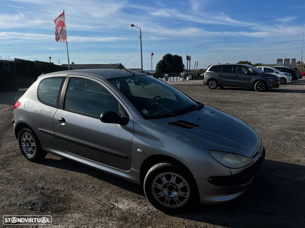 Peugeot 206 - 1