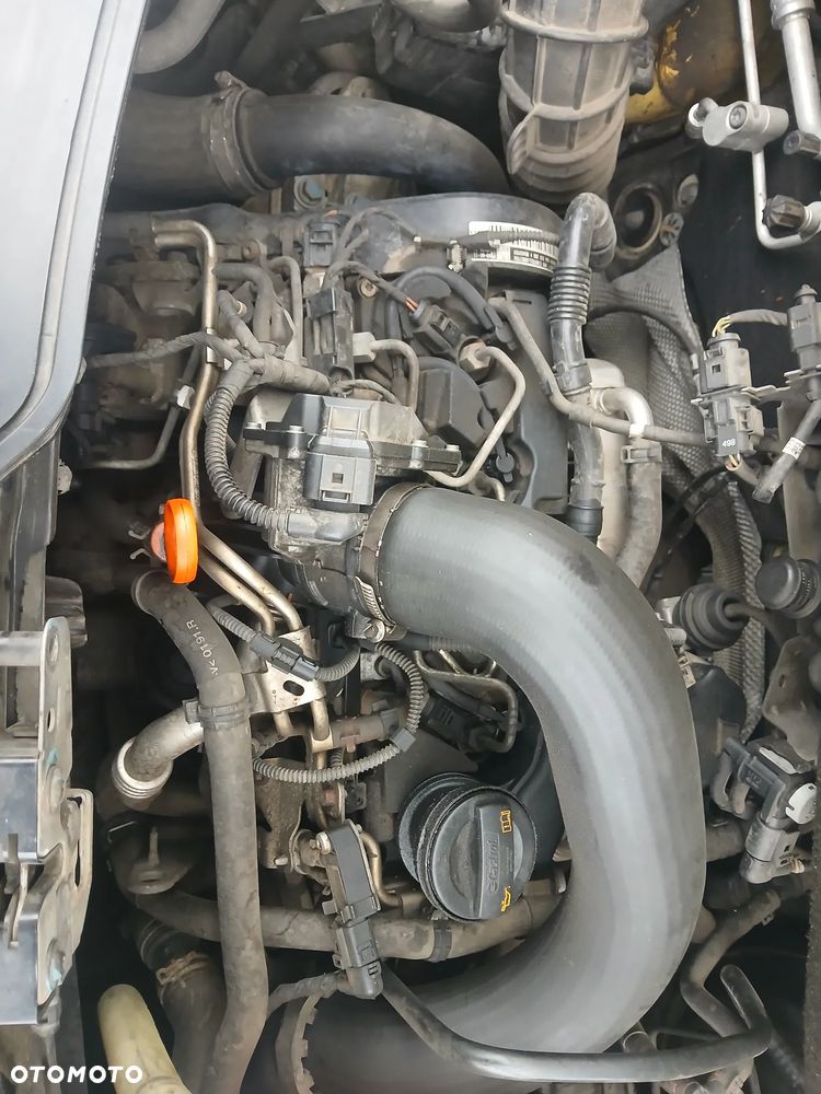 Volkswagen Caravelle - 20