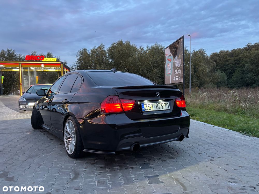 BMW 3 Series 2010 photo 5