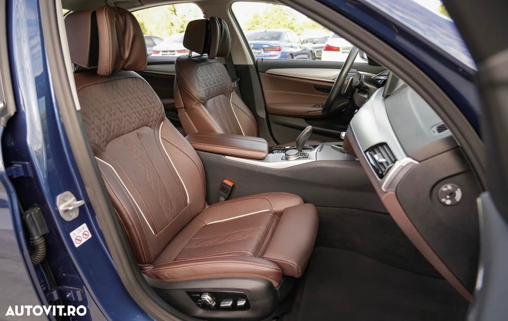 BMW Seria 5 530e Aut. Luxury Line - 23