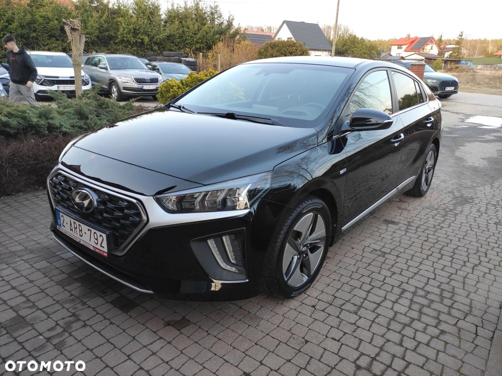 Hyundai IONIQ 1.6 GDI Premium - 4