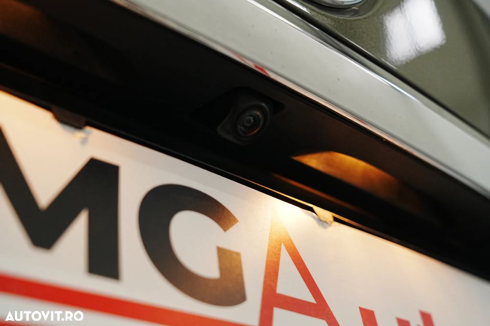 Toyota Corolla 1.8 HSD TS Exclusive - 40