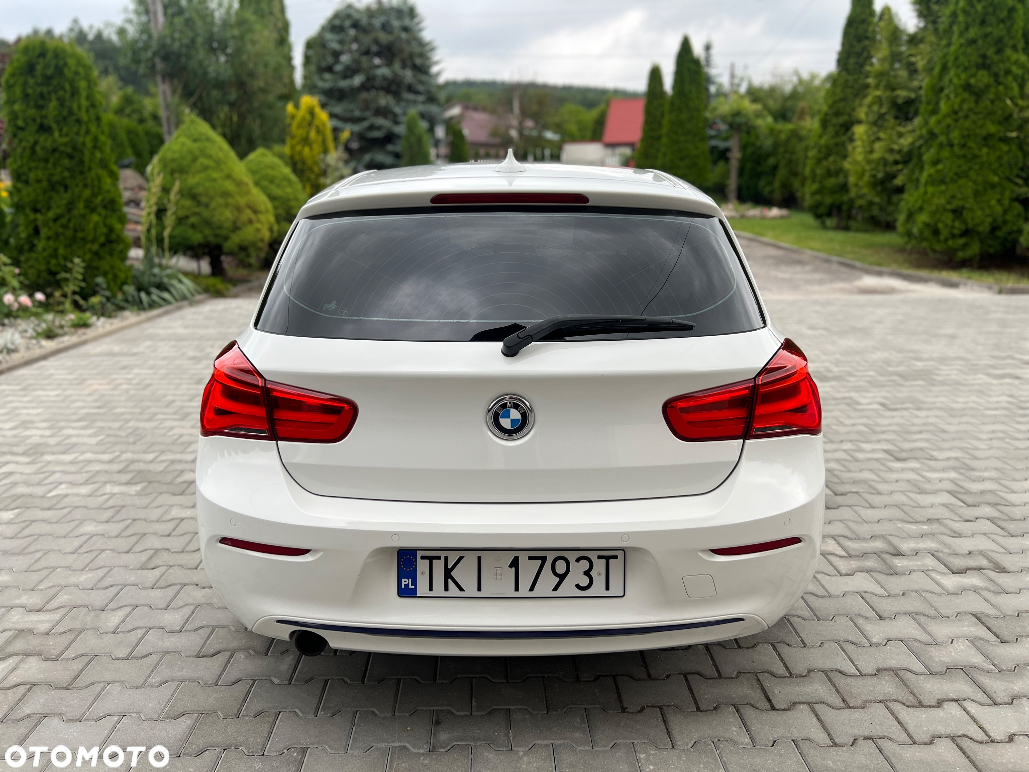 BMW Seria 1 118i Sport Line Shadow - 11
