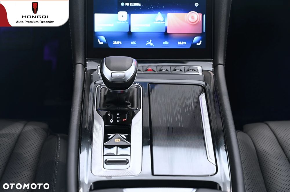 Hongqi H5 - 22