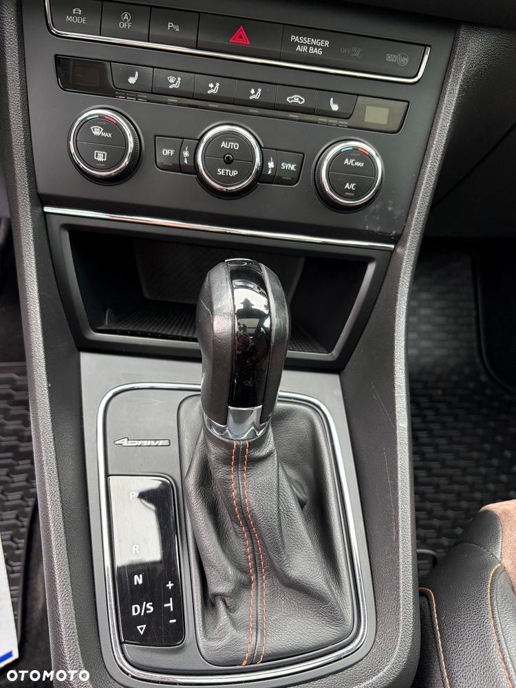 Seat Leon 2.0 TDI DPF Start&Stop DSG XCELLENCE - 30