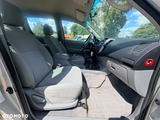 Toyota Hilux 4x4 Double Cab DPF Comfort - 16
